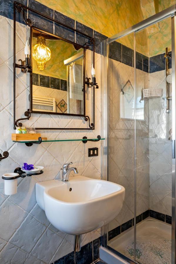 Luxury Corte Di Re Artu Лука Екстериор снимка